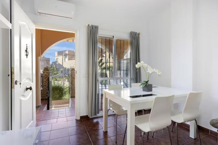 Apartamento La Barrosa Chiclana de la Frontera Buitenkant foto